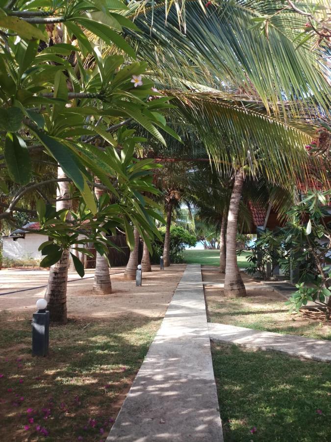 Villa Nilaveli Cabana Exterior photo