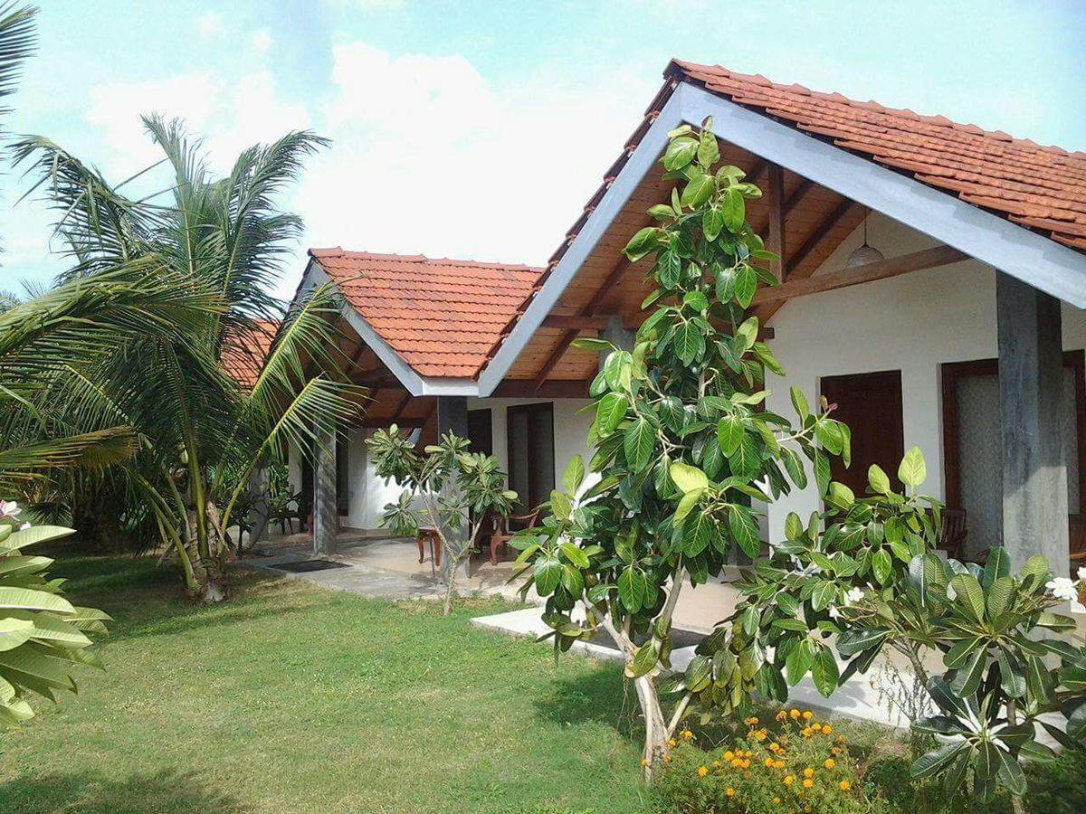 Villa Nilaveli Cabana Exterior photo