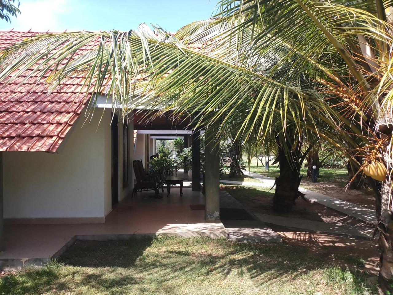 Villa Nilaveli Cabana Exterior photo